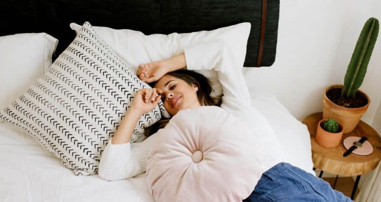 Hoe u een betere slaaproutine maakt: voor, tijdens en na Hoe u een betere slaaproutine maakt: voor, tijdens en na