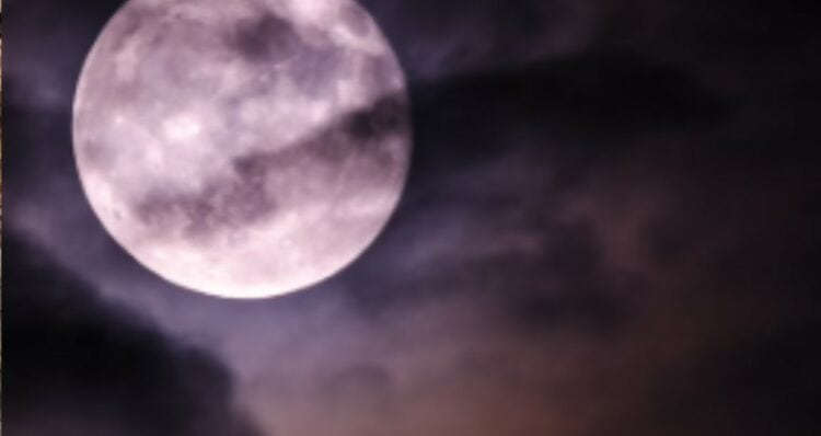 Volle Maan: Complete Maandelijkse Gids 2025
