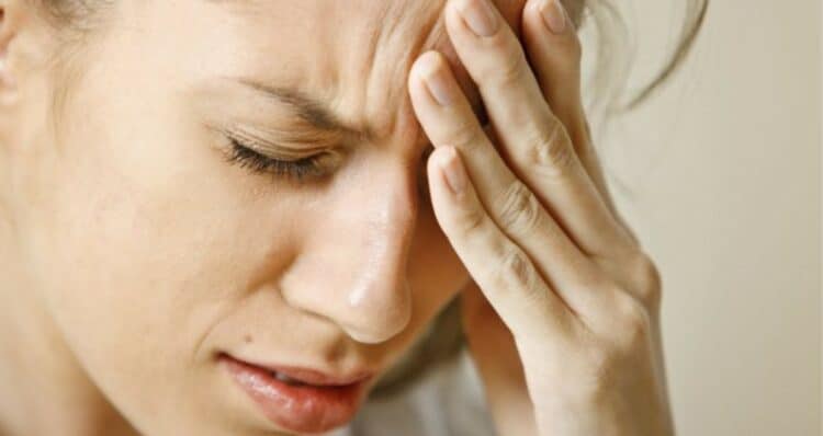 Hoofdpijn en Oogpijn: Oorzaken en Effectieve Oplossingen
