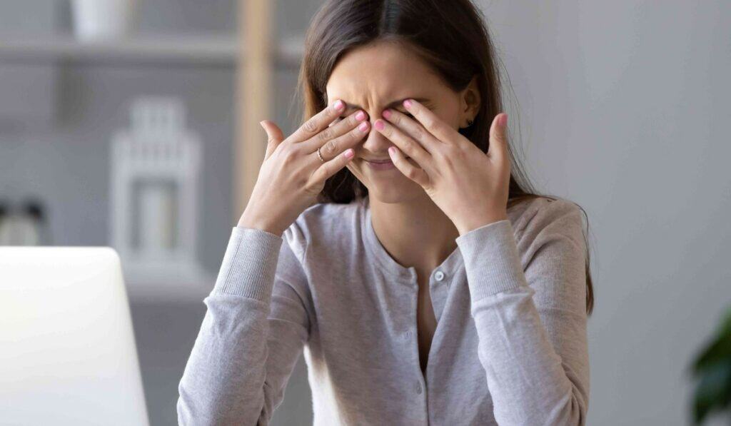 Hoofdpijn en Oogpijn