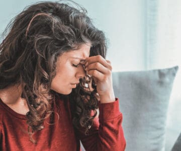 Hormonale hoofdpijn en migraine bekijk de gids over de invloeden en oogzenuwpijn nu